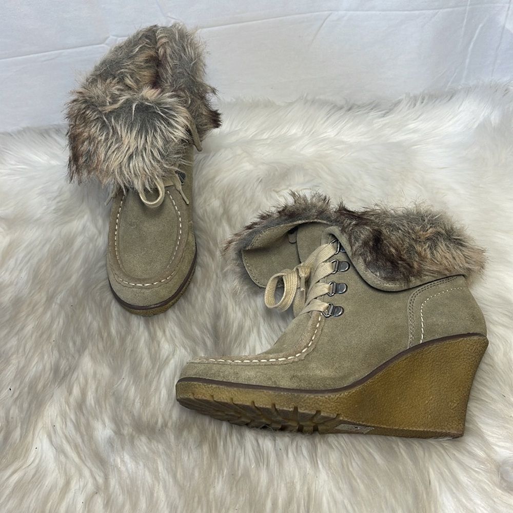 Aldo Suede Faux‎ Fur Lined Chukka Style Lace Up Booties Sz 38/US 7.5
